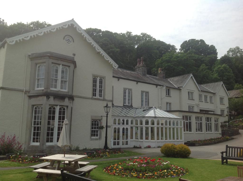 Lambert Manor Hotel Grange-over-Sands Exteriör bild